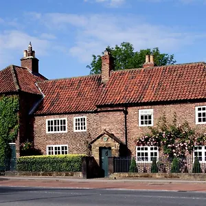 https://porch-house.yorkshirehotels.net